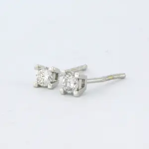 18k witgouden solitair oorknoppen met briljant geslepen diamant tot. 0,22ct kopen? Bied vanaf 325!
