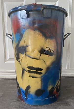 Herman Brood - Ijzeren vuilnisbak kopen? Bied vanaf 1000!