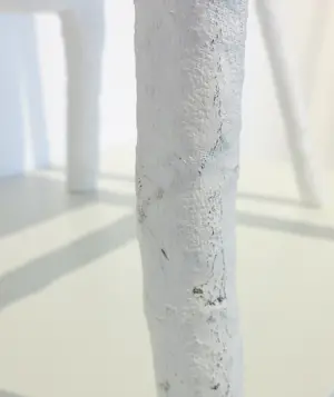 Michel Kourline - Gemengde techniek, White chair kopen? Bied vanaf 150!