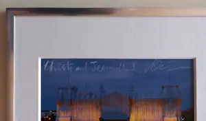 Christo - Wrapped Reichstag – gesigneerde artcard met stofstuk XL kopen? Bied vanaf 395!