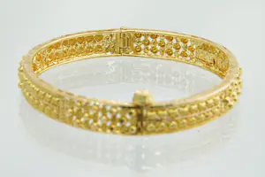 61 - 20 karaat geel gouden kinder armband met schroefsluiting kopen? Bied vanaf 530!