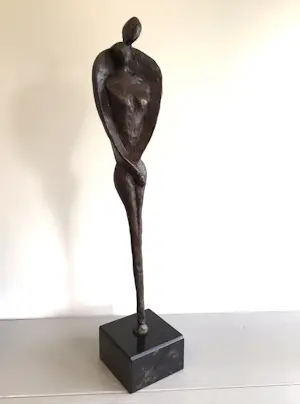 Jos Gielen - Sculptuur “ Twee levens in één gesmolten “ kaufen? Bieten Sie von 149!