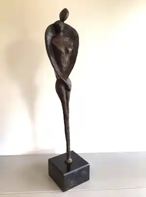 Jos Gielen - Sculptuur “ Twee levens in één gesmolten “ vendu pour 149€ !