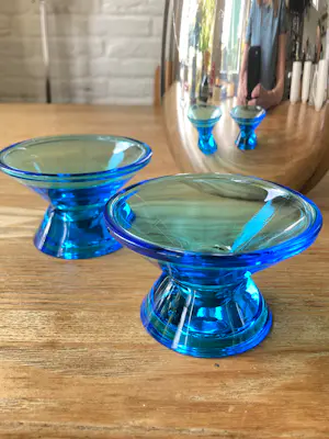 Iittala - Set van 2 Iittala Finland, Kartio kandelaars blauw - door Kaj Franck kaufen? Bieten Sie von 29!