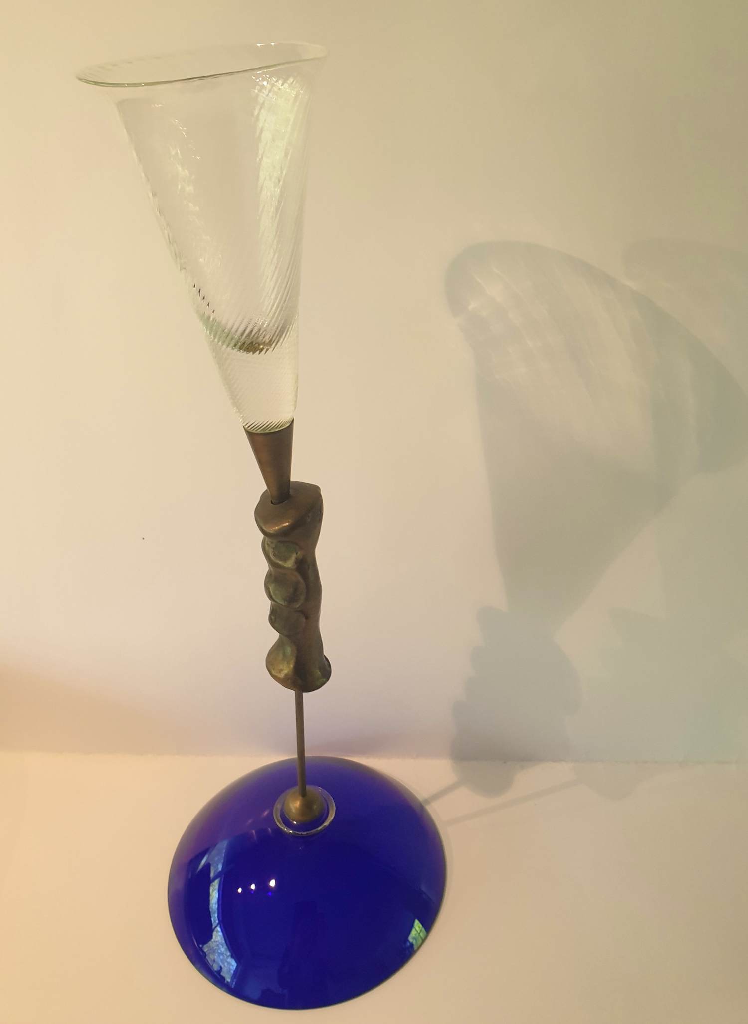 Borek Sipek - Helderglazen Cuppa in bronzen greep en blauwe voet - Ajeto/Alterego - 1990 verkocht voor € 115!