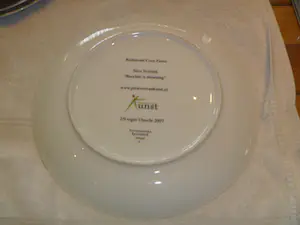 Nico Vrielink - laatste kans : 2 borden + 2 glazen met afbeeldingen van Nico kopen? Bied vanaf 1!