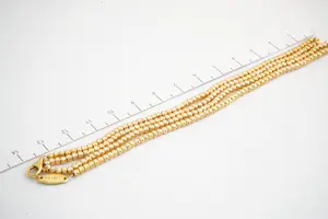 135 - Sierlijk en massief 22 Krt geel-gouden kogel of balletjes collier - kopen? Bied vanaf 760!