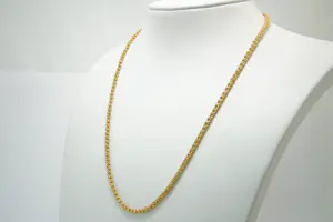 56 - Sierlijk en zo goed als nieuw - hoog gehalte -22 krt geel-gouden collier kopen? Bied vanaf 1480!