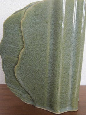 Niet of onleesbaar gesigneerd - Bijzonder vaasje van keramiek. kopen? Bied vanaf 5!