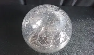 Royal Leerdam - Dikwandig bolvaasje met ingesloten luchtbellen (1975) kopen? Bied vanaf 1!