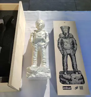 Imbue - XL Ancient Astronaut Nefertiti (Pearl White) kopen? Bied vanaf 270!