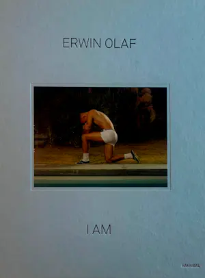 Erwin Olaf - Gesigneerd boek: I AM - 2019 kaufen? Bieten Sie von 250!