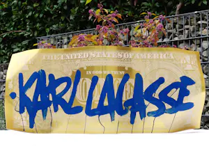 Karl Lagasse - ONE DOLLAR GOLD KARL LAGASSE – Skulptur kopen? Bied vanaf 500!