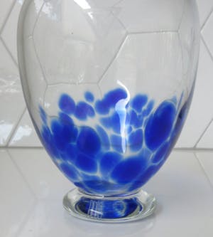 Niet of onleesbaar gesigneerd - Twee Studio Glazen vazen (2) kopen? Bied vanaf 10!