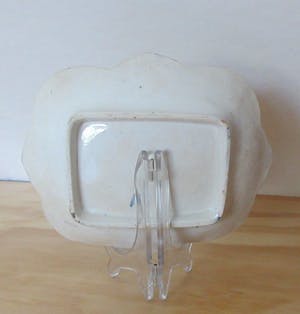 Niet of onleesbaar gesigneerd - Italiaans Antiek Majolica schaaltje kopen? Bied vanaf 1!