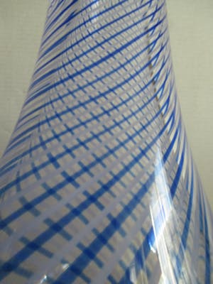 Niet of onleesbaar gesigneerd - Murano vaas met spiraal kopen? Bied vanaf 1!