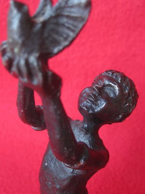 Janneke Ros - Jongen met de duif kopen? Bied vanaf 20!