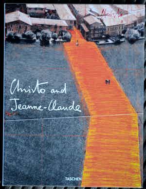 Christo - De COMPLETE box- alle 16 offsets en de coverbox handgesigneerd verkocht voor € 160!