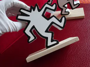 Keith Haring - Dancing Dogs boekensteunen / decoratieve objecten kopen? Bied vanaf 60!