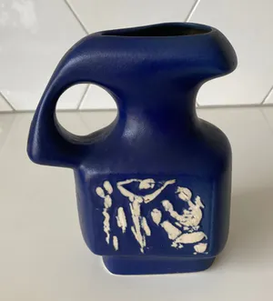 Niet of onleesbaar gesigneerd - Modernistische Israelische kunstaardewerken vaas of kan kopen? Bied vanaf 1!