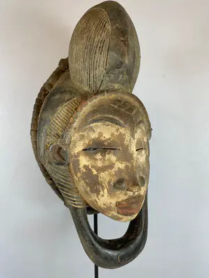 Punu - 220602 - Tribal used African female mask from the Punu - Gabon. kopen? Bied vanaf 45!