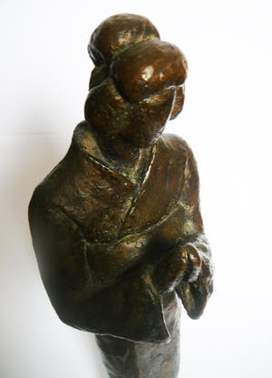 Brons (Onbekend) - Biddende vrouw in kimono -brons- kopen? Bied vanaf 75!