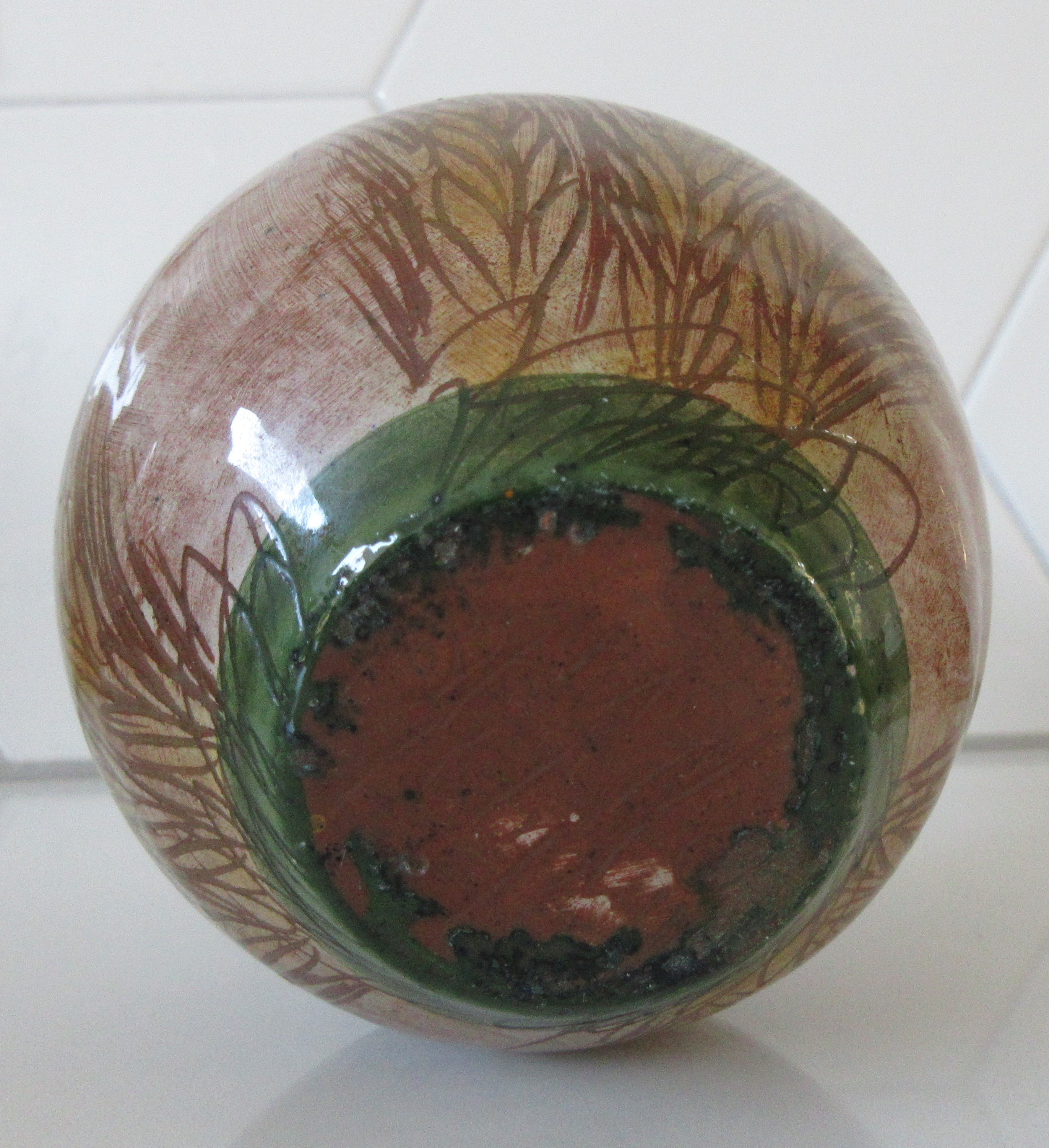 Niet of onleesbaar gesigneerd - Studio keramisch vaasje met handbeschilderd fantasie decor kopen? Bied vanaf 1!