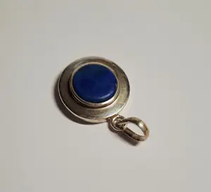 Nieuwe zilveren hanger met ronde Lapis lazuli, kopen? Bied vanaf 50!