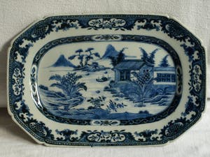 Niet of onleesbaar gesigneerd - Chinees schaaltje van porselein kopen? Bied vanaf 1!