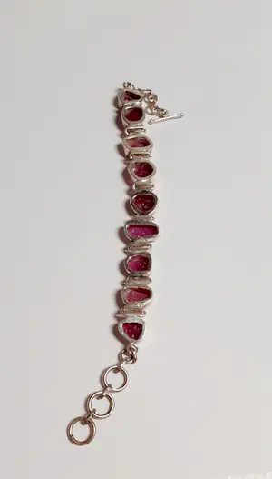 rode ruwe robijn designerarmband, kopen? Bied vanaf 65!