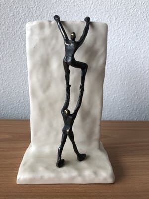 Corry Ammerlaan - Prachtig beeldje - " DE TOP BEREIKEN " kopen? Bied vanaf 35!