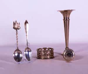 Lot zilveren objecten verkocht voor € 40!