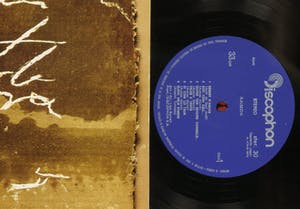 Antoni Tapies - Raimon album: Handgesigneerd door Tapies - Per destruir aquel l'ha desert - Ingelijst kopen? Bied vanaf 1!