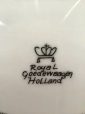 Royal Goedewaagen - Groot bord van Olivier Sevilo, restaurant A La Ville te Antwerpen kopen? Bied vanaf 1!