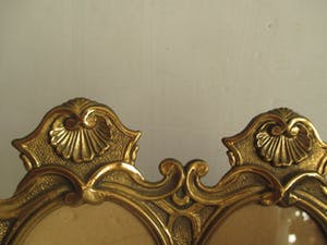 Curiosa - Twee bronzen/koperen dubbele fotolijsten onder glas kopen? Bied vanaf 50!
