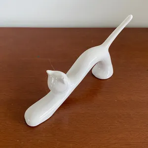 Niet of onleesbaar gesigneerd - Twee katten figuren kopen? Bied vanaf 1!