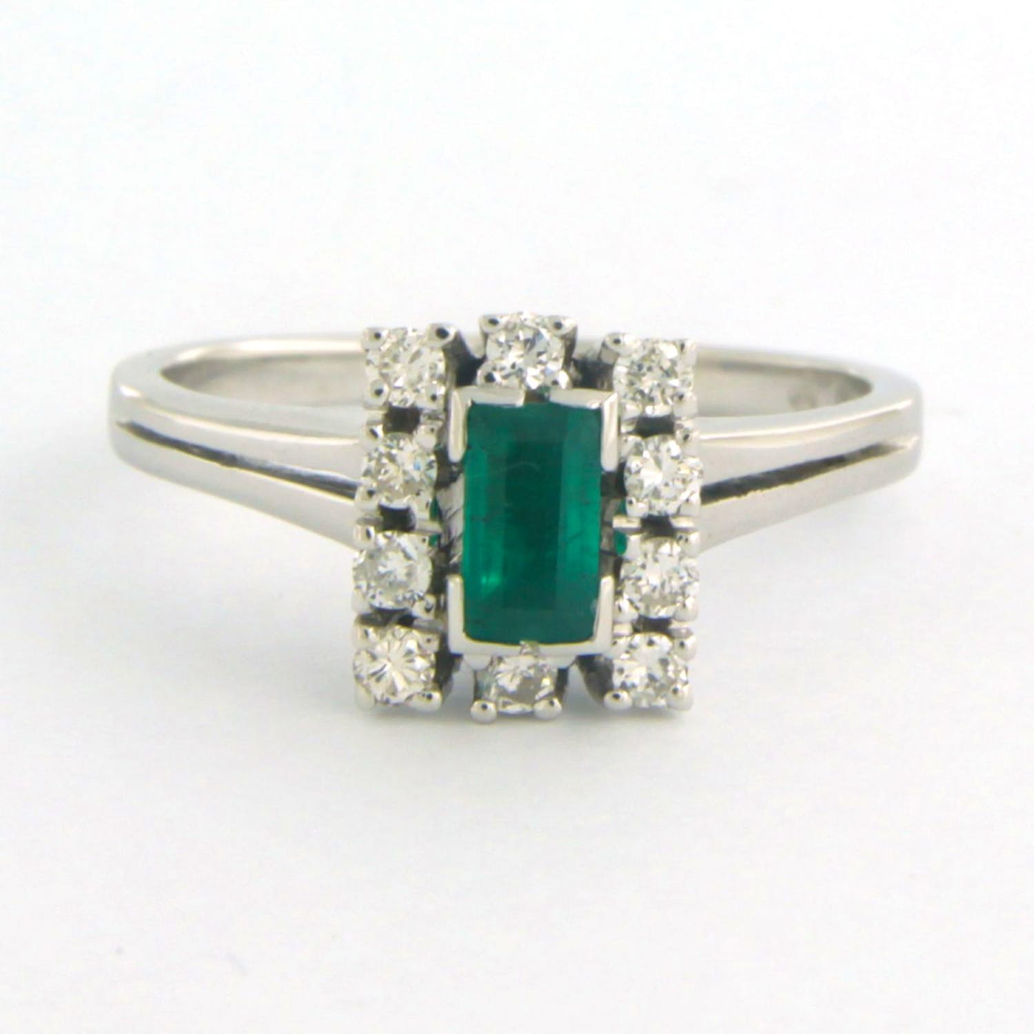 18k wit gouden ring met smaragd en briljant geslepen diamant 0.25ct verkocht voor € 450!