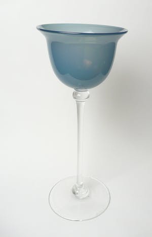 Niet of onleesbaar gesigneerd - Art Nouveau: Weinglas mit blauer Kuppa, Böhmen, signiert kopen? Bied vanaf 1!