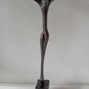Corry Ammerlaan - Bronzen sculptuur met abstracte figuren kopen? Bied vanaf 20!