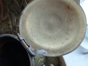 Curiosa - Art Nouveau koperen inkststel: blad-, inktpot, zandpotje en houders voor pennen kopen? Bied vanaf 75!