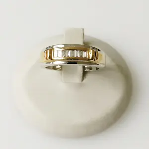 AcheterDiamanten ring? Enchérissez de 850!