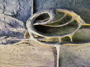 Wim Vellekoop - Intrigerende gemengde techniek (cement,gips ea) abstracte compositie kopen? Bied vanaf 65!