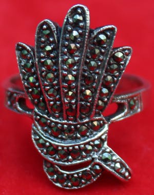 1e gehalte Zilver - Zilveren ring met markesietjes kopen? Bied vanaf 29!