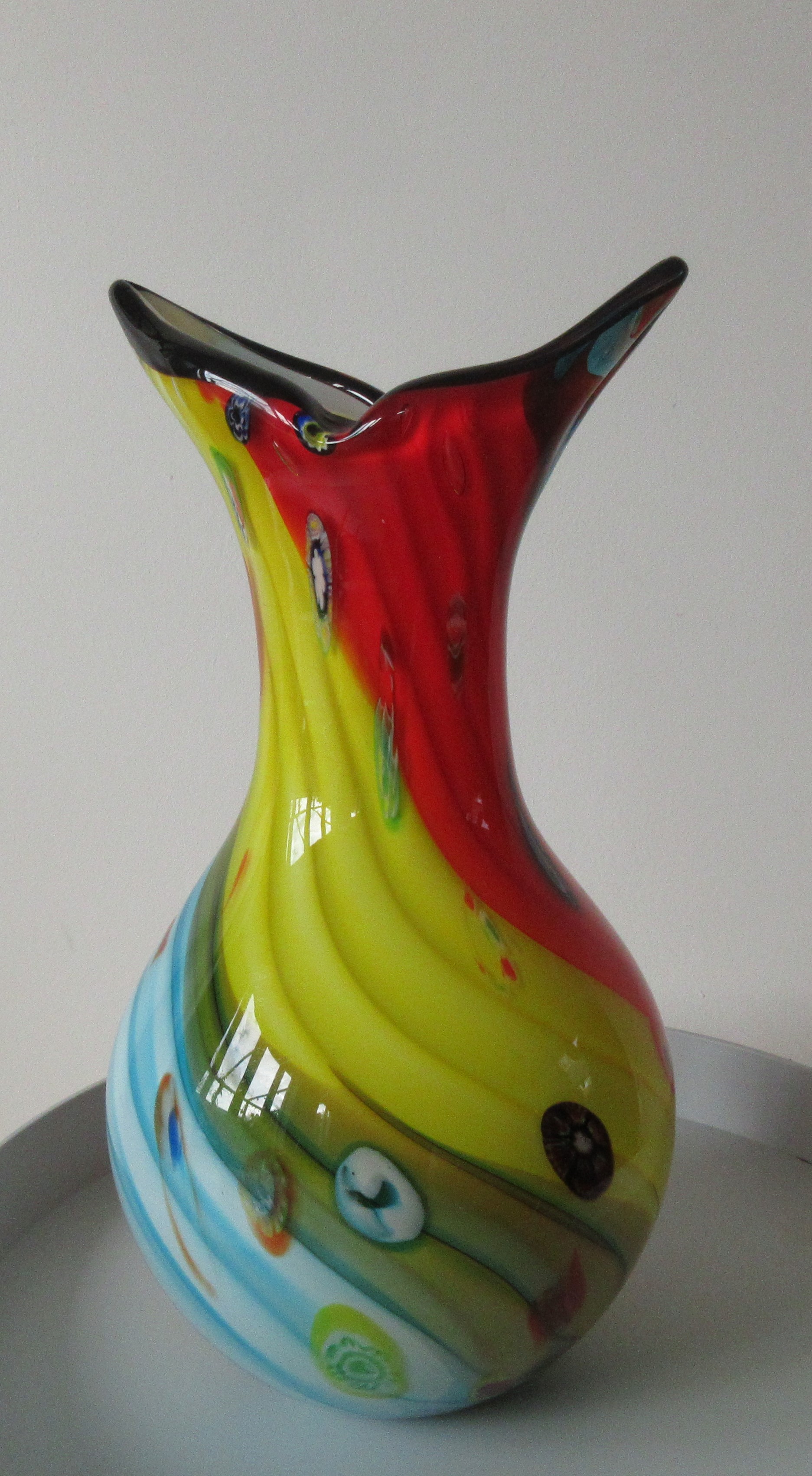 Niet of onleesbaar gesigneerd - Murano (toegeschr.) Prachtige meerkleurige Murrine studio glazen vaas  kopen? Bied vanaf 1!