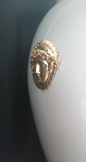 Royal Limoges - Tharaud/Union Limousine grote siervaas met mascarons (Limoges, France) kopen? Bied vanaf 1!