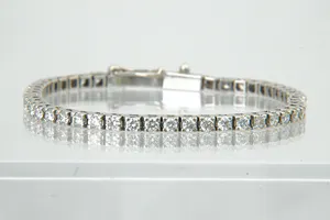 Chique Wit-gouden (14krt) & diamanten (2.40ct) "Tennis" dames-armband kopen? Bied vanaf 680!