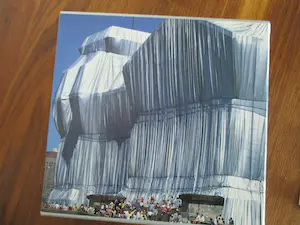 AcheterChristo - & Jeanne-Claude - Wrapped Reichstag - Project for Berlin 1995? Enchérissez de 499!