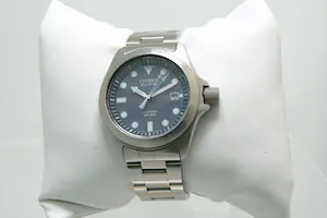 Acheter32- Sportief Citizen Eco Drive GN 4W UL BB72-H232 - 200 meters- pols HORLOGE? Enchérissez de 30!