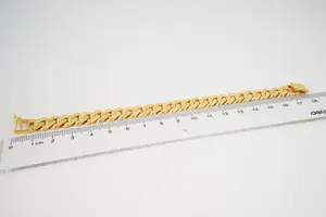 70 - MASSIEF 20 karaats gouden gourmette armband - mat & glans afwerking kopen? Bied vanaf 1970!