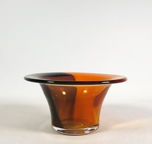 Bernard Heesen - Glas, Driekleurige schaal kopen? Bied vanaf 1!